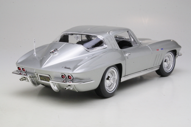 Chevrolet Corvette C2 1965, hopea - Sulje napsauttamalla kuva