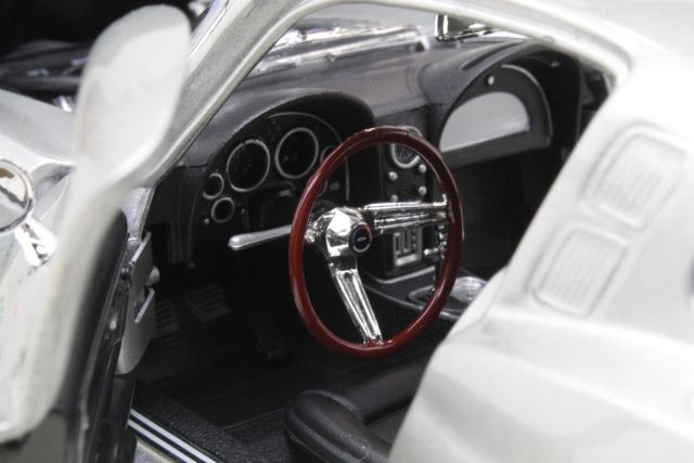 Chevrolet Corvette C2 1965, hopea