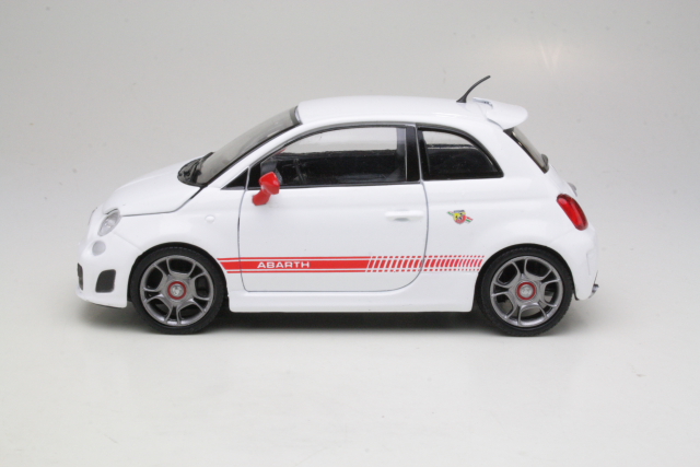 Fiat 500 Abarth, valkoinen - Sulje napsauttamalla kuva