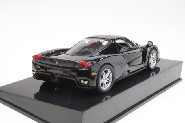 Ferrari Enzo, musta