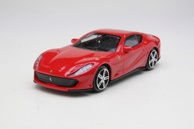 Ferrari 812 Superfast, punainen