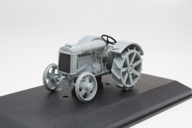 Fordson Putilovets 1927, grey