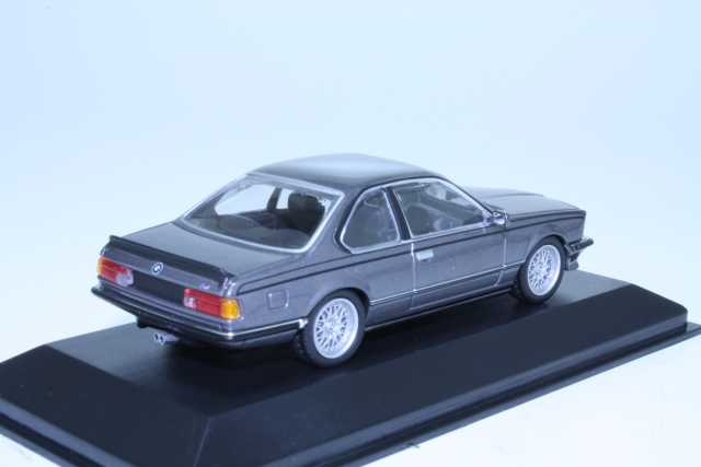 BMW 635CSi 1982, harmaa
