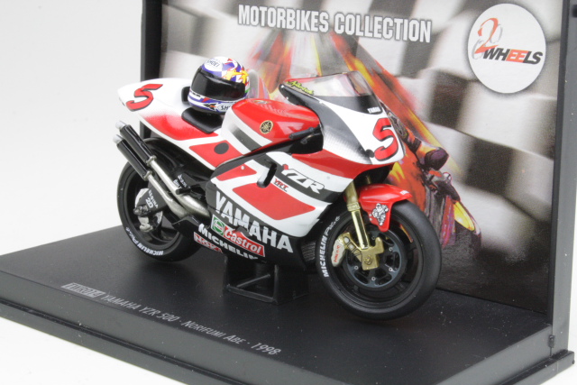 Yamaha YZR500 1998, N.Abe, no.5 - Sulje napsauttamalla kuva