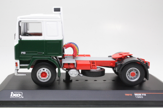 Volvo F10 1983, valkoinen/vihreä