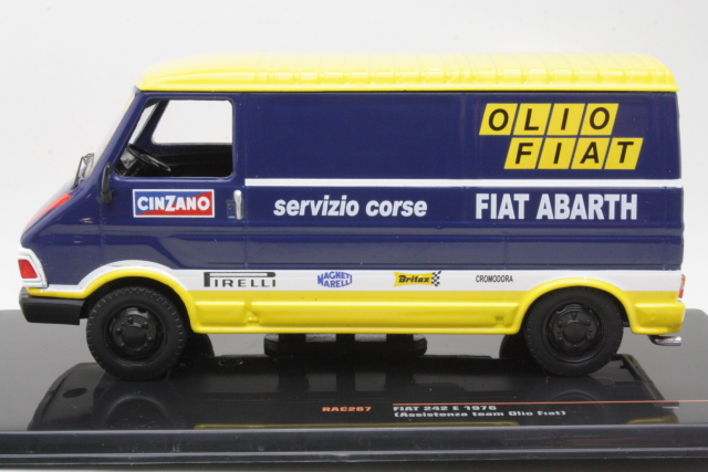 Fiat 242 E 1976 "Assistenza Team Olio Fiat" - Sulje napsauttamalla kuva