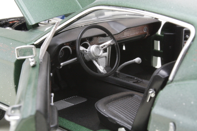 Ford Mustang GT390 1968, green "Bullit"