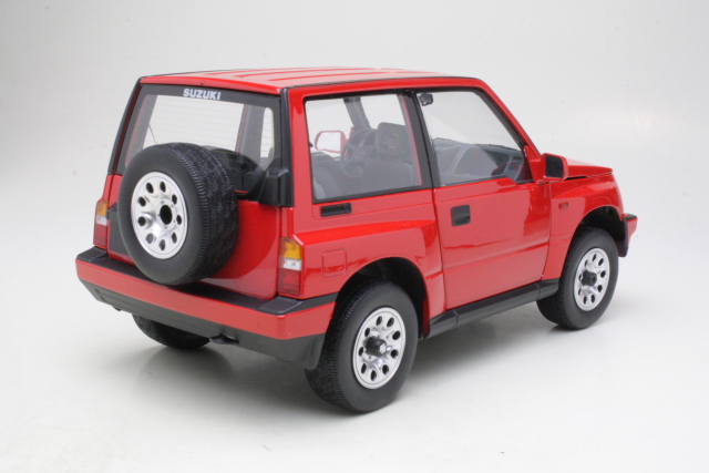 Suzuki Vitara, red