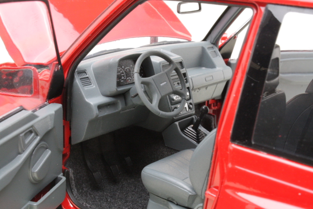 Suzuki Vitara, red