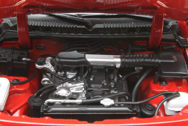 Suzuki Vitara, red