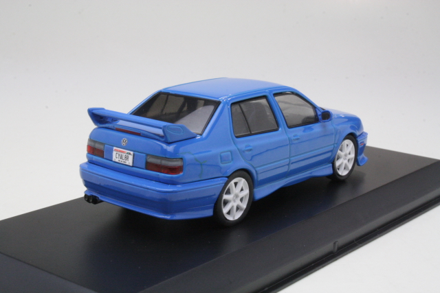 VW Jetta A3 1995, blue