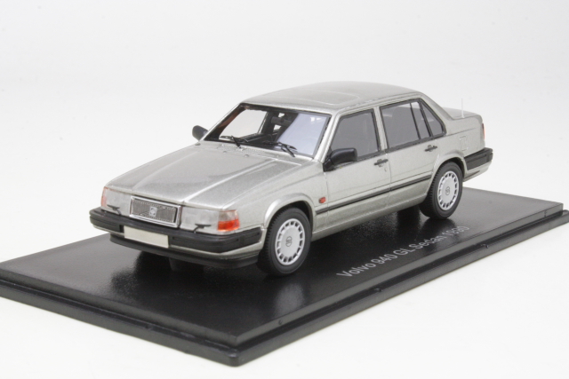 Volvo 940 GL Sedan 1992, silver - Click Image to Close