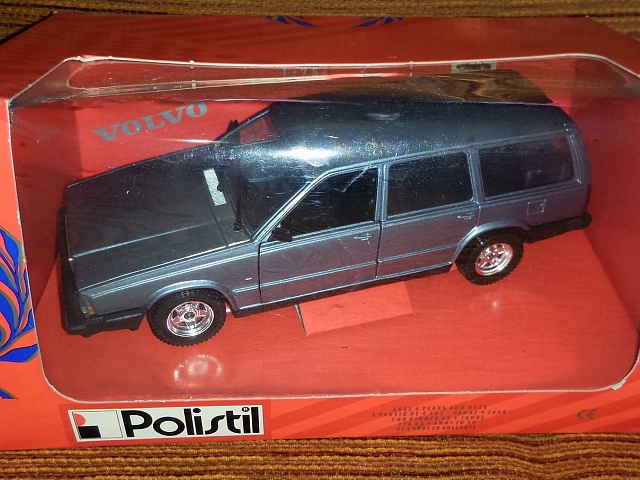 Volvo 740 Break, sininen