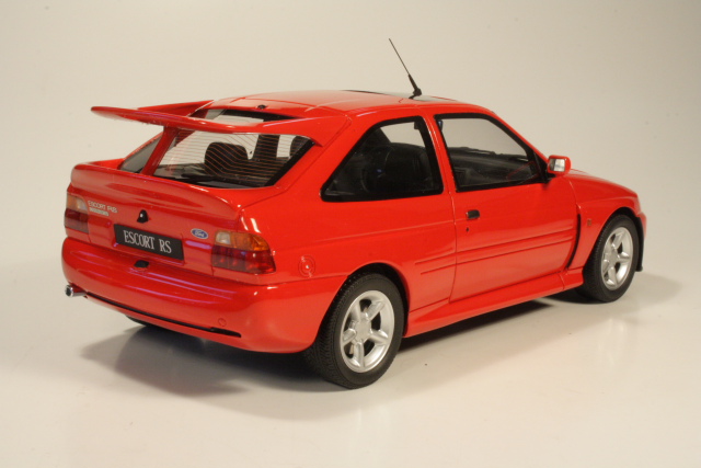 Ford Escort Mk5 RS Cosworth 1995, punainen - Sulje napsauttamalla kuva