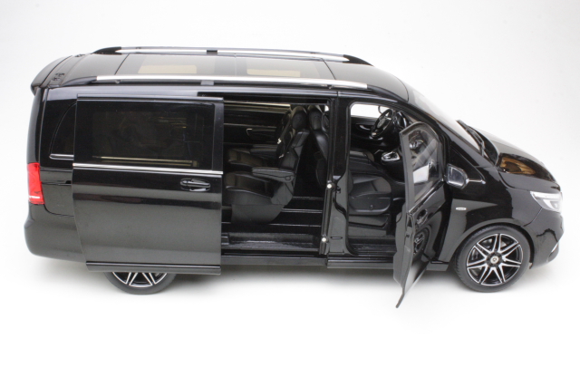 Mercedes V-Class AMG-Line 2017, black
