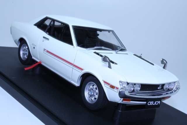 Toyota Celica 1600GT (TA22) 1973, valkoinen
