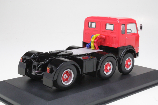 Fiat 690 T1 1961, red/black