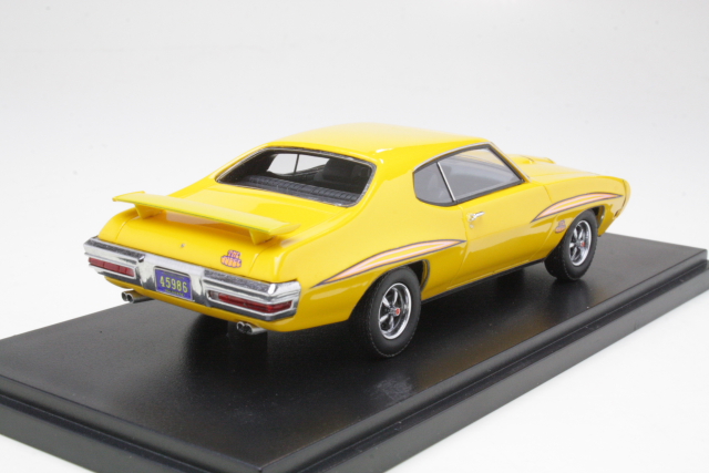 Pontiac GTO the Judge, keltainen - Sulje napsauttamalla kuva