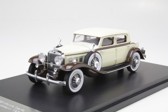 Stutz DV32 Monte Carlo Sedan by Weymann 1933, beige/ruskea