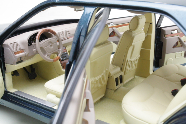 Mercedes S600 1997, vihreä
