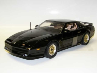 Pontiac Trans Am GTA 1989, musta