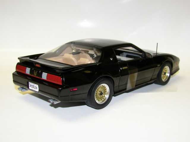 Pontiac Trans Am GTA 1989, musta