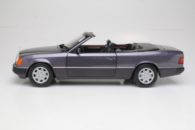 Mercedes 300CE Cabriolet 1990, harmaa - Sulje napsauttamalla kuva