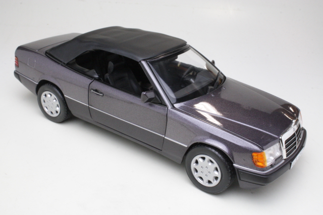 Mercedes 300CE Cabriolet 1990, grey