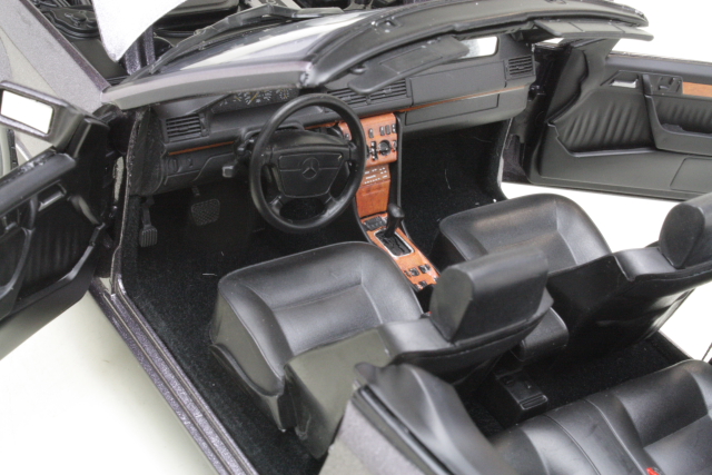Mercedes 300CE Cabriolet 1990, grey