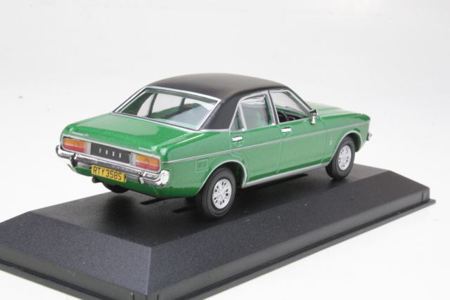 Ford Granada Mk1 3.0 Ghia 1977, vihreä/musta