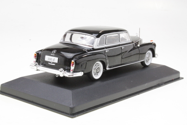 Mercedes 300D Limousine Adenauer (w189) 1957, musta