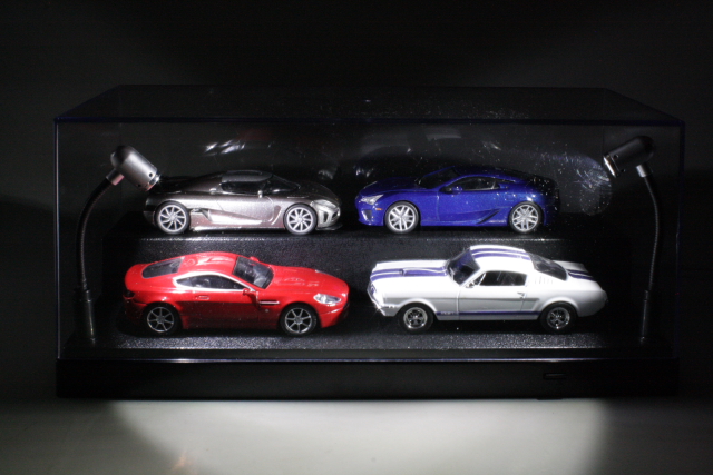 Plastic Showcase 1:43 with LED-lights