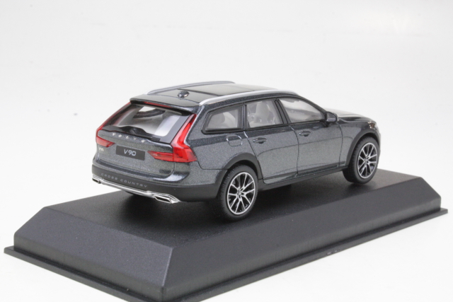 Volvo V90 Cross Country 2017, harmaa