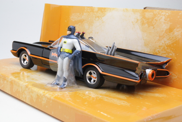 Batmobile 1966 "TV Series" (1:24)