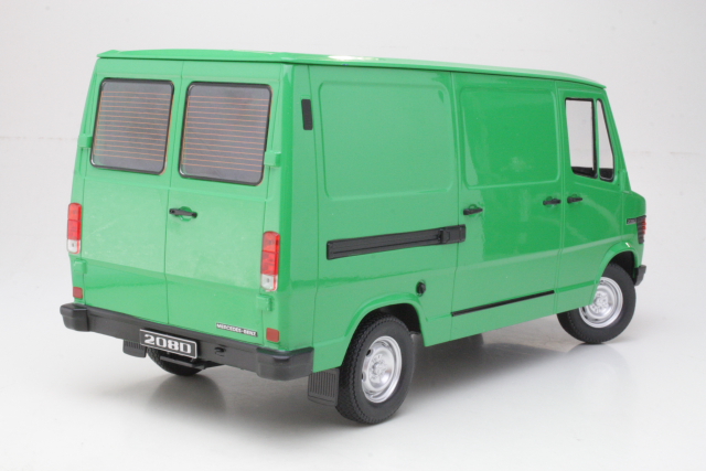 Mercedes 208D Van, vihreä