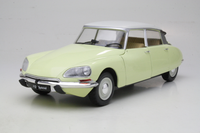 Citroen DS Special 1972, light yellow