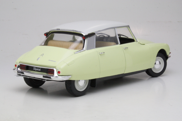 Citroen DS Special 1972, light yellow