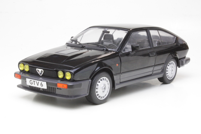 Alfa Romeo GTV6 1984, musta
