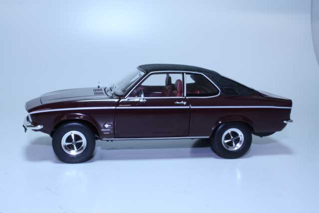 Opel Manta A Berlinetta, tummanpunainen