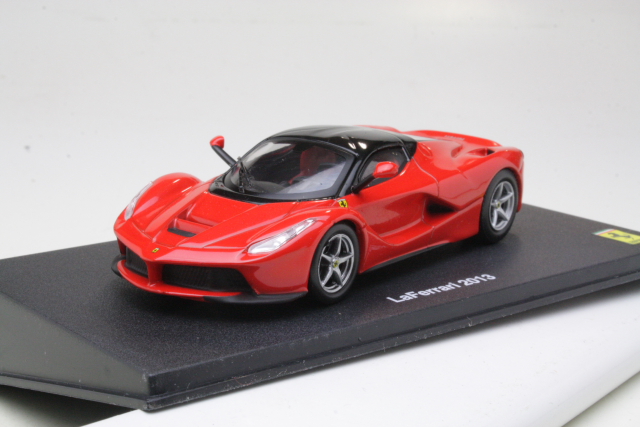 Ferrari LaFerrari 2013, punainen