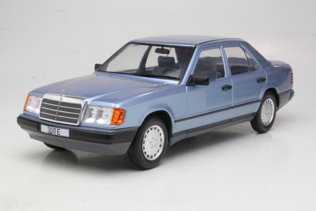 Mercedes 300E (w124) 1984, sininen
