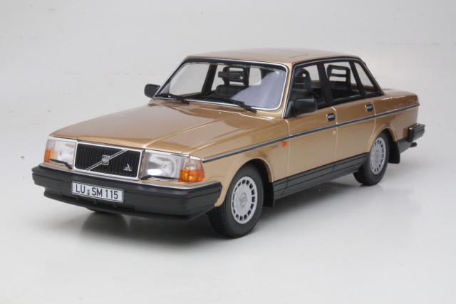 Volvo 240GL 1986, kulta - Sulje napsauttamalla kuva