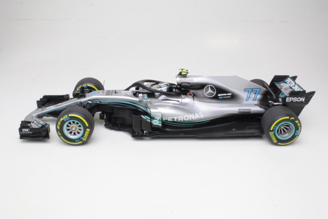 Mercedes AMG W09, Showcar 2018, V.Bottas, no.77 - Sulje napsauttamalla kuva