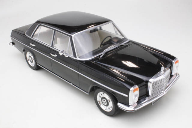 Mercedes 220D (w115) 1972, black