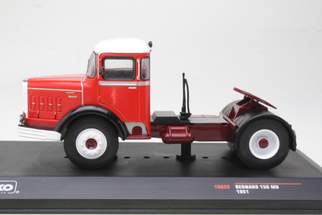 Bernard 150 MB 1951, red/white