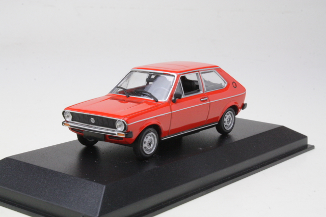 VW Polo 1979, red