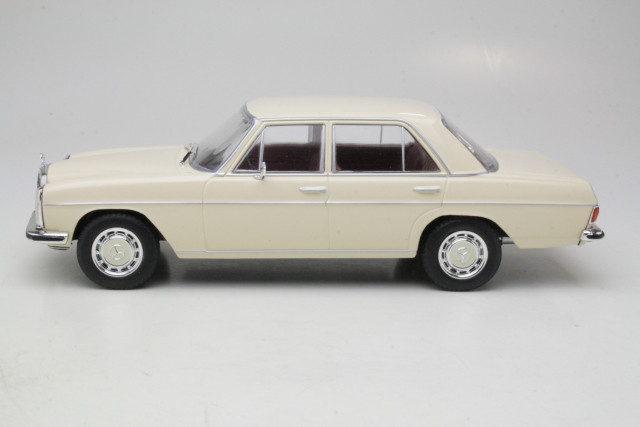Mercedes 200D (w115) 1968, beige