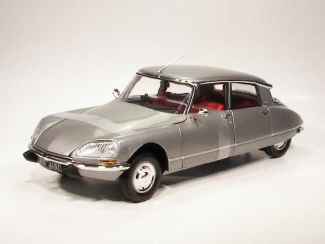 Citroen DS23 Pallas 1972, harmaa