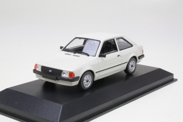 Ford Escort Mk3 1981, white