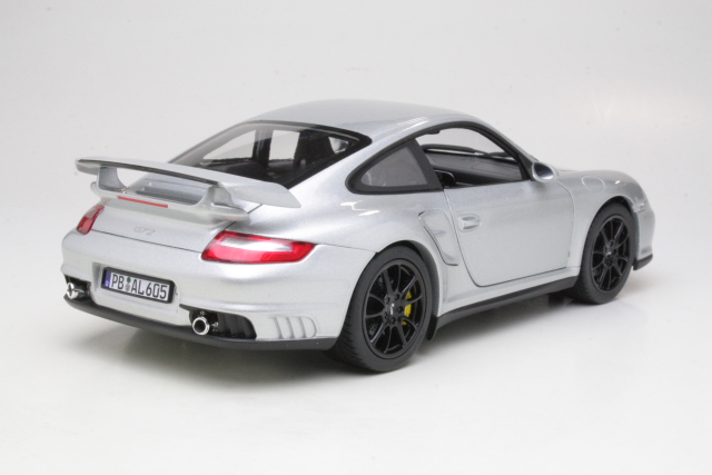 Porsche 911 GT2 2007, silver